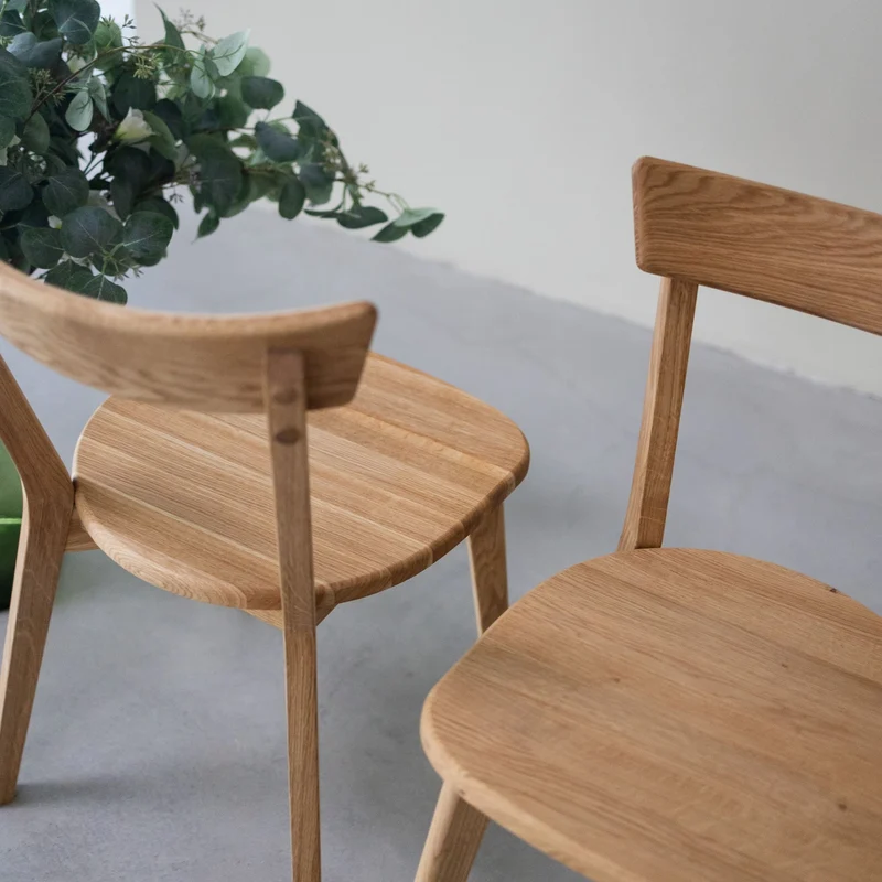 Lot de 2 ou 4 chaises de salle à manger en chêne massif VICTORIA | NordicStory