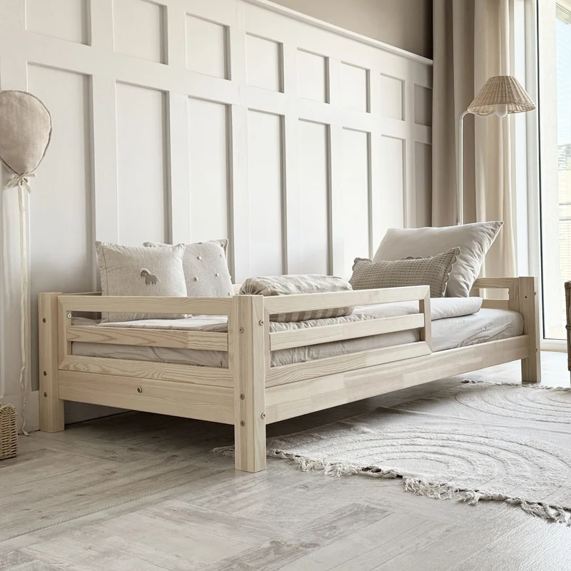 Lit simple en bois avec barrière • Alma