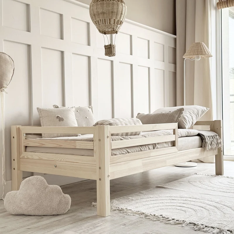 Lit simple en bois avec barrière • Alma