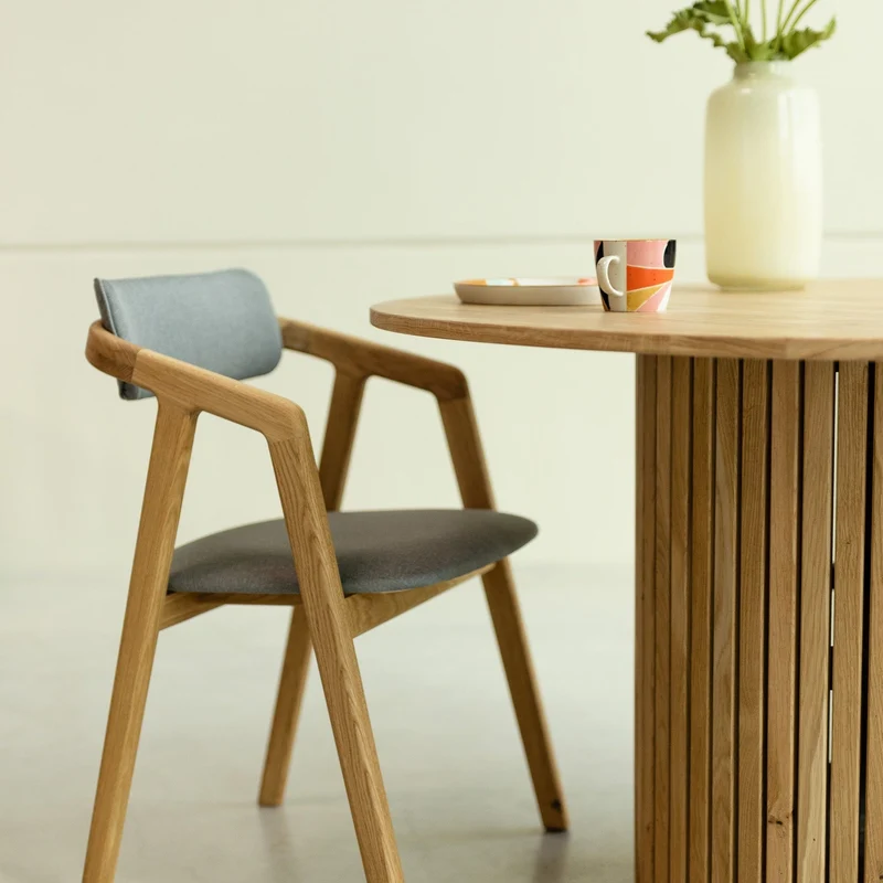 Lot de 2 ou 4 chaises de salle à manger en chêne massif rembourrées Soho | NordicStory