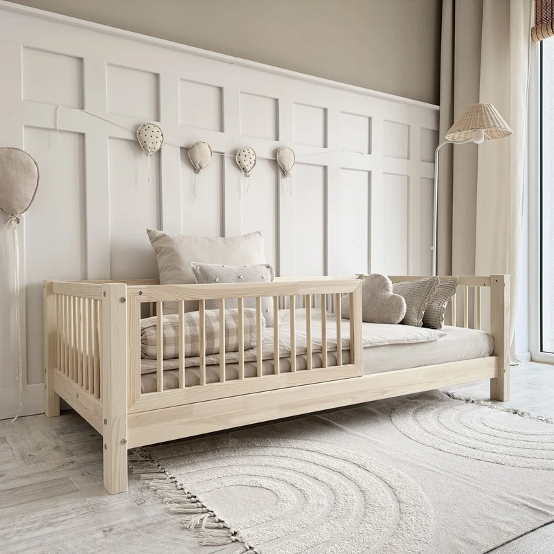 Lit simple en bois avec barrières • Milas