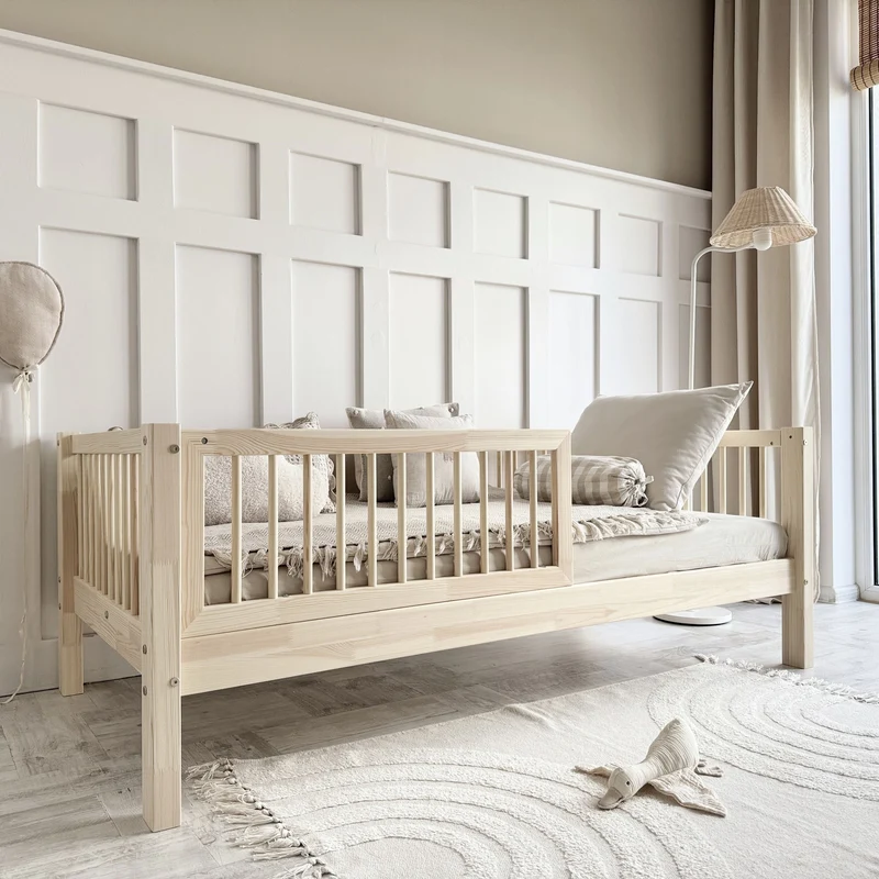 Lit simple en bois avec barrières • Milas