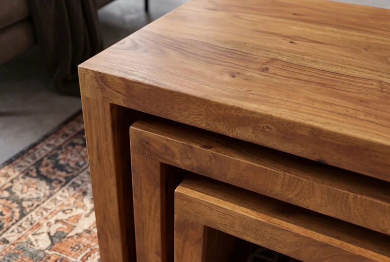 Ensemble massif de 3 tables d’appoint MAKASSAR 45cm en bois de manguier finition miel naturel