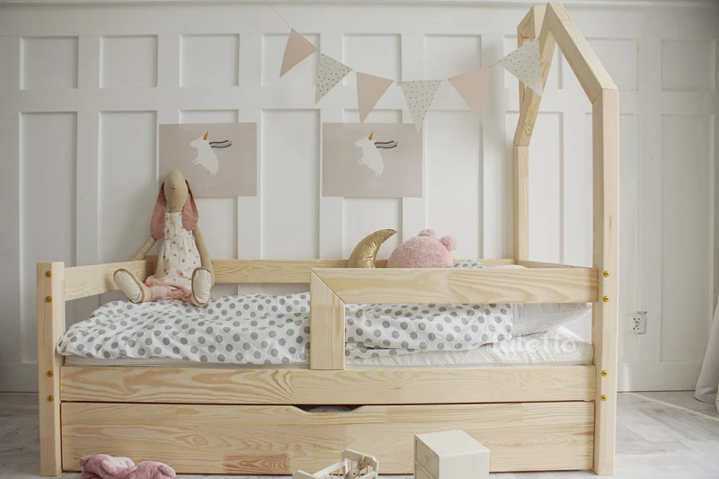 Lit simple maisonette en bois avec tiroir, toit en tête de lit • Ariane