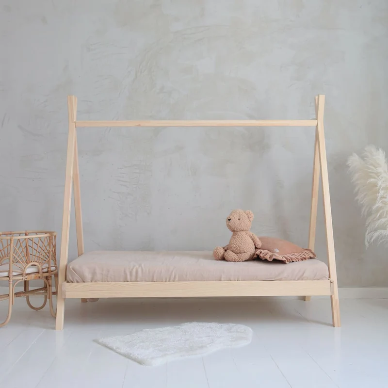 Lit simple tipi en bois • Aponi