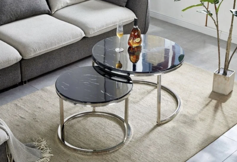 Table basse Ushuaia noire pieds chrome