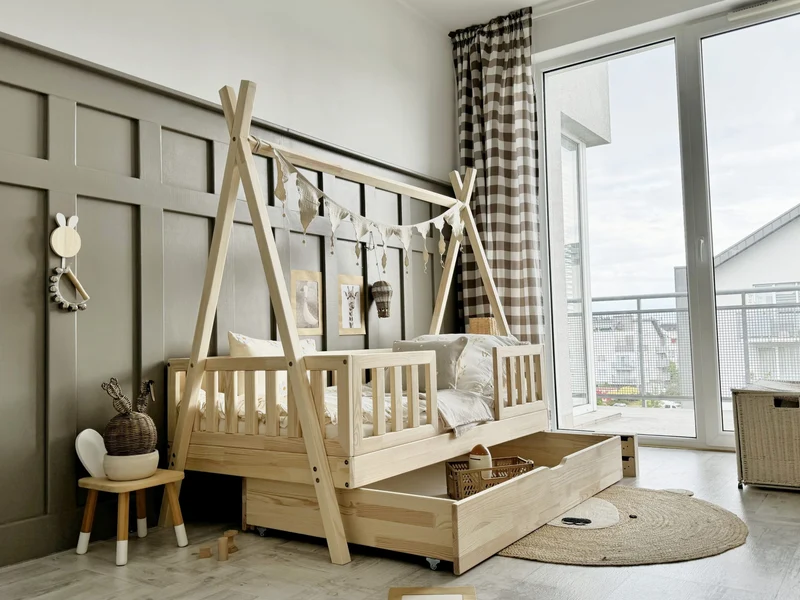 Lit simple tipi en bois avec barrière et tiroir, entrée centrale • Nohr