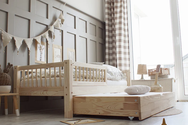 Lit simple en bois avec tiroir • Milie
