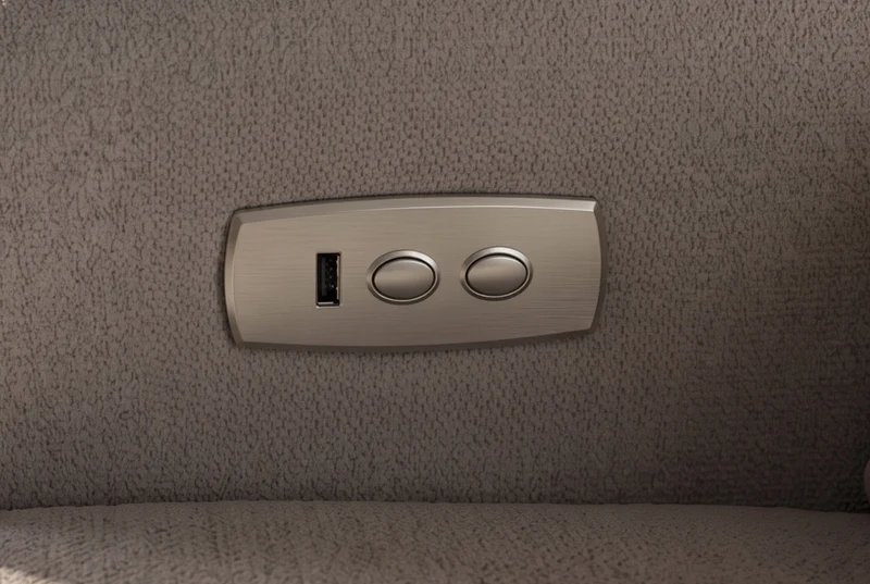 Fauteuil de cinéma électrique PRIORITY greige incluant coussin rotatif à 360° avec prise USB