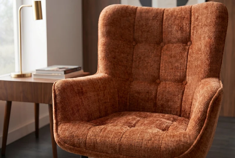 Fauteuil design SCANDINAVIA chenille marron rouille Cremona métal noir avec accoudoir