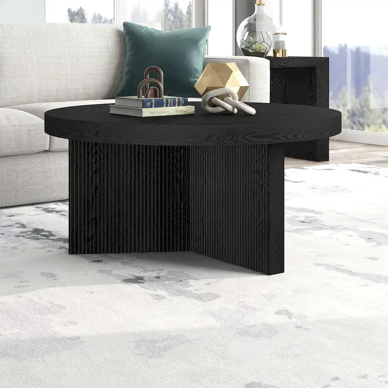 Table basse ronde scandinave de 81 cm avec base cannelée et finition aspect bois
