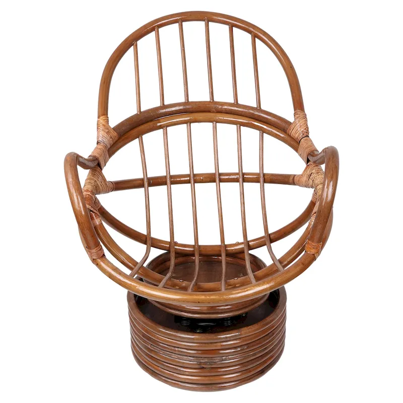 Fauteuil à bascule pivotant en rotin avec coussin en microsuède capitonné et dossier haut