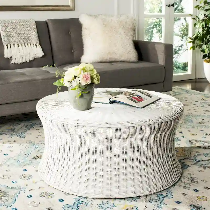 Ottoman de cocktail en rotin tressé – Design concave discret pour usage intérieur