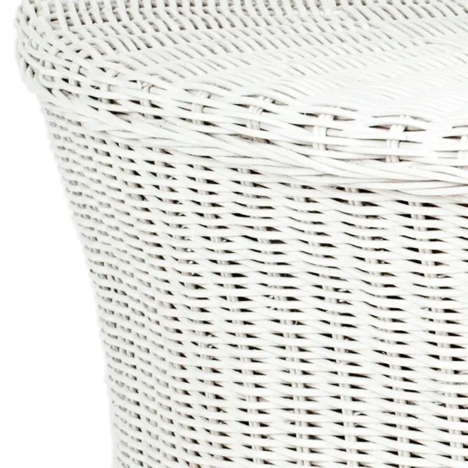 Ottoman de cocktail en rotin tressé – Design concave discret pour usage intérieur