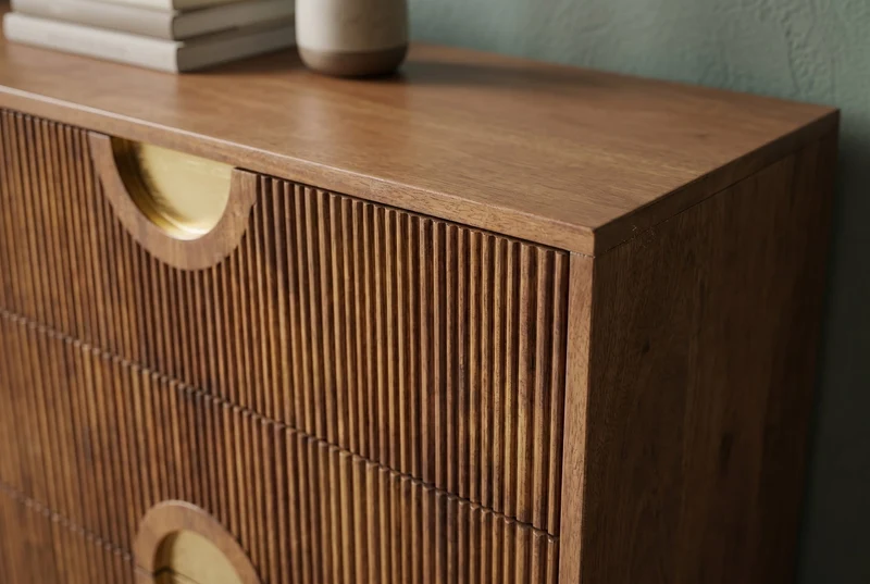 Buffet massif MADISON 180cm en manguier marron avec tiroirs et façade structurée