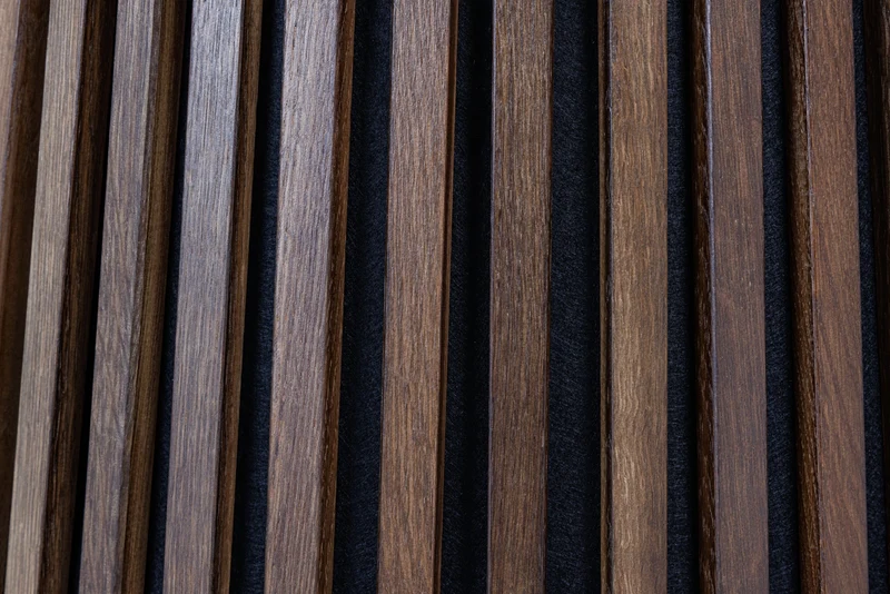 Table à manger ronde VALHALLA WOOD 140cm piètement colonne en chêne fumé