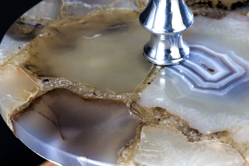 Lot de 2x Présentoir à gâteau décoratif NOBLE 35cm argent pierre précieuse fait main agate quartz aluminium