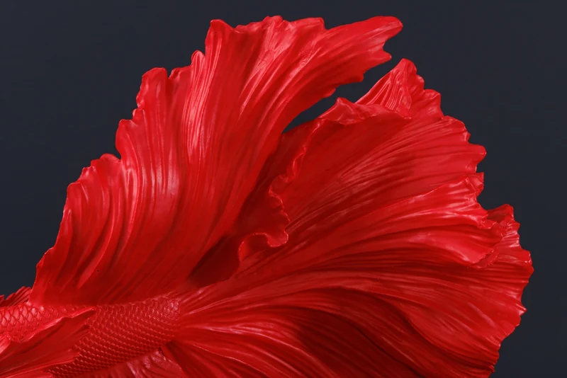 Figurine décorative design poisson combattant CROWNTAIL 35cm sculpture poisson Betta rouge