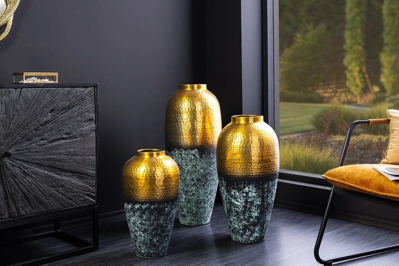 Vase décorative faite à la main ORIENT M 50cm or métal avec patine design martelé