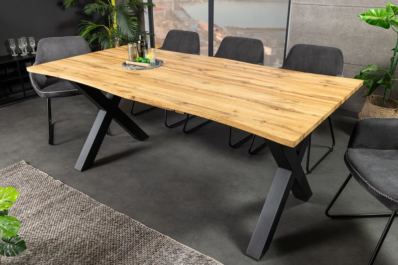 Table à manger extensible WILD 180-220 cm aspect chêne sauvage marron bord d'arbre noir