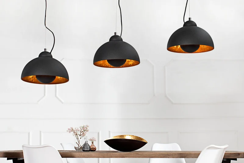Suspension STUDIO 3 110 cm – aspect feuille d’or noir – trois abat-jour