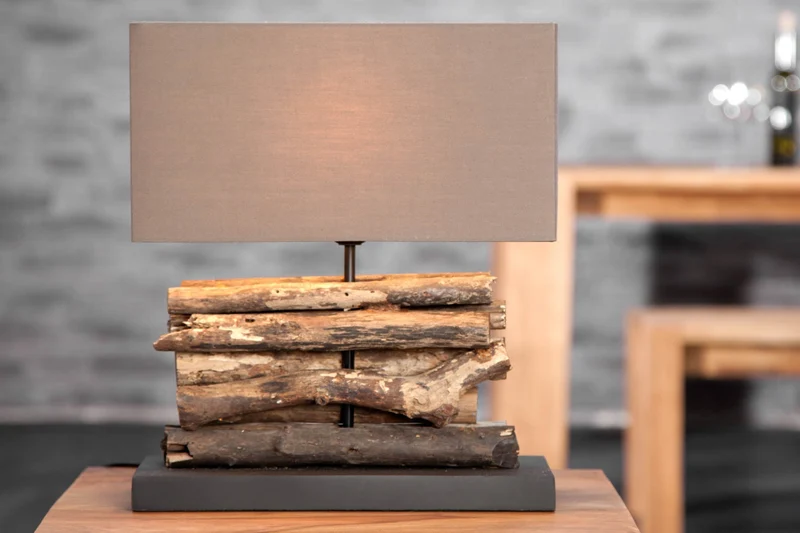 Lampe de table faite main PERIFERE 40cm abat-jour lin bois flotté marron