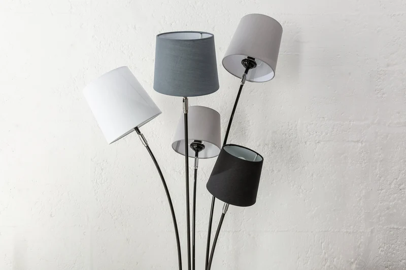Lampadaire design LEVELS 176cm gris noir avec 5 abat-jour en lin