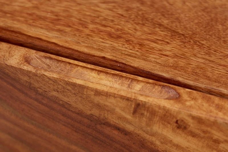 Meuble TV massif AMAZONAS 160cm en bois de Sesham marron avec bordure en arbre