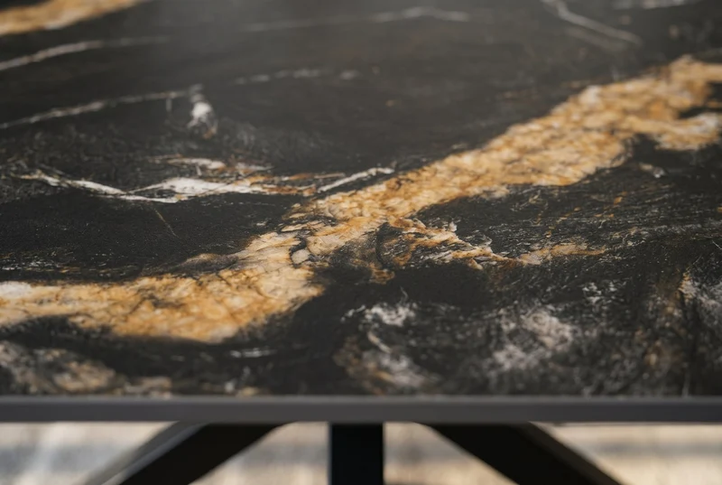 Table à manger moderne GALAXIE 180cm Aurora Oro céramique sable or noir