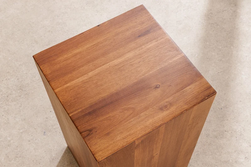 Colonne décorative en bois massif COLUMNA 75cm table d’appoint en acacia marron