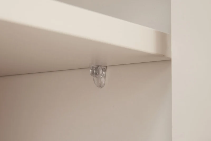 Meuble TV design SAVOY 150cm cachemire marbre blanc céramique avec rangements et façade 3D