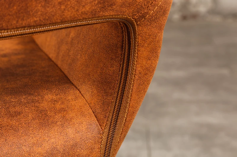 Chaise design MUSTANG en microfibre marron antique avec accoudoirs