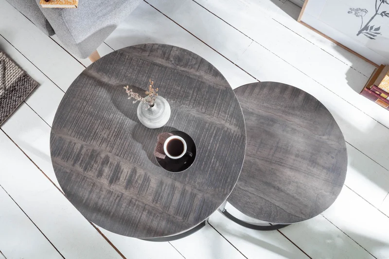 Ensemble de 2 tables d'appoint industrielles ELEMENTS 60 cm en bois de manguier gris massif rondes en métal noir