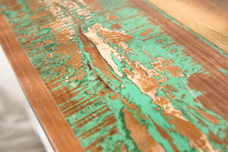 Table basse JAKARTA fabriquée à partir de bateaux de pêche recyclés