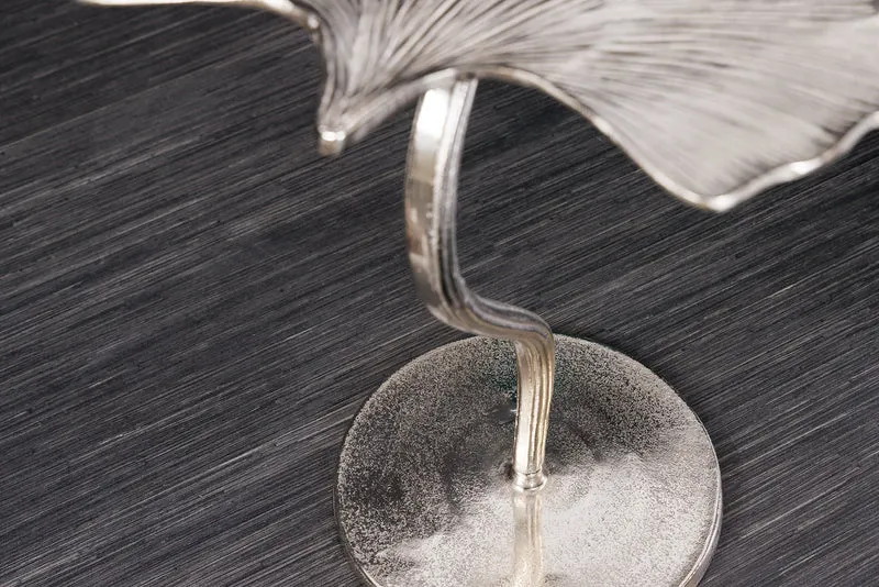 Table d'appoint décorative FEUILLE DE GINKGO 55cm métal argenté fait main