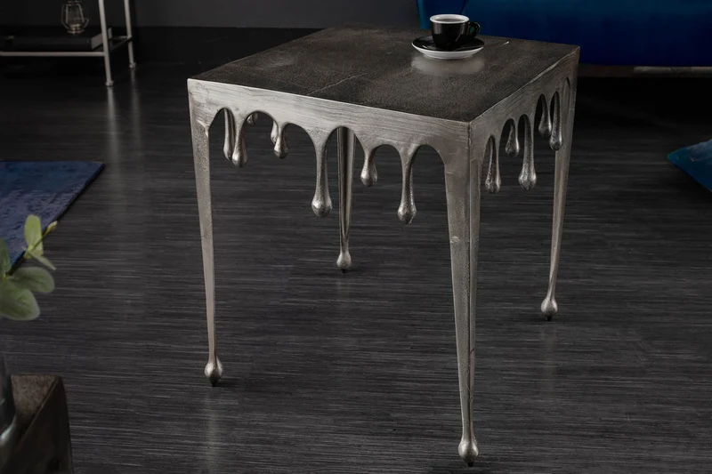 Table basse extravagante LIQUID LINE L 46cm argent design goutte