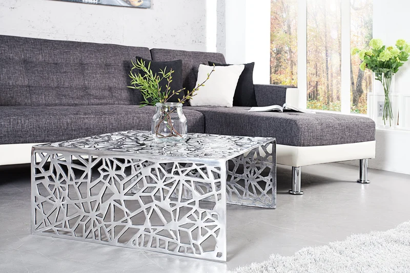 Table basse artisanale ABSTRACT 60cm en aluminium couleur argent au design Gap
