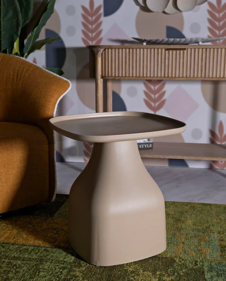 Table basse ronde grise avec piètement géométrique – Gea Design contemporain