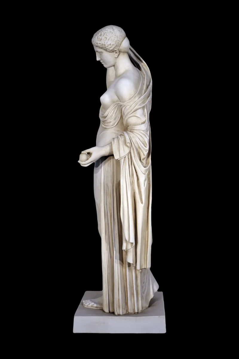 Statue Vénus Genitrix (musée du Louvre) - grande sculpture en marbre blanc