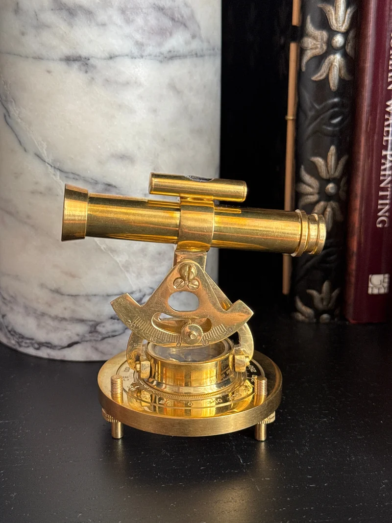 Télescope de table avec alidade (Laiton)