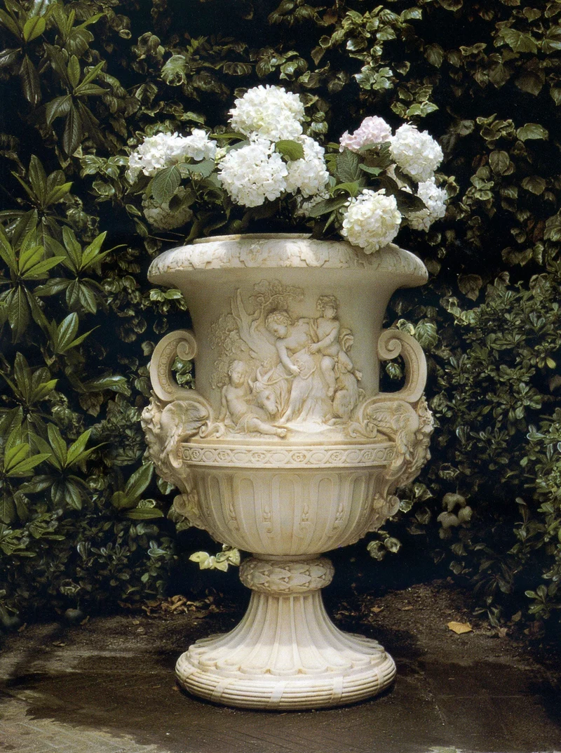 Urne de jardin avec enfants et couvercle - grande sculpture en marbre blanc