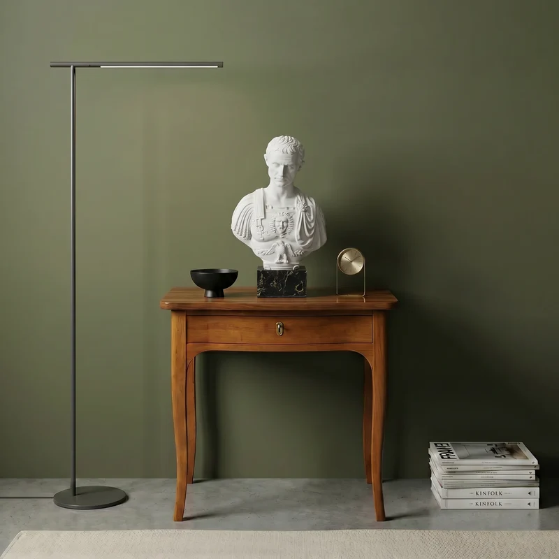 Buste de Jules César avec cuirasse – d’après Andrea Ferrucci (sur socle en marbre noir)