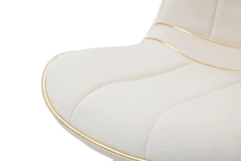 Chaise rembourrée crème avec pieds métalliques dorés
