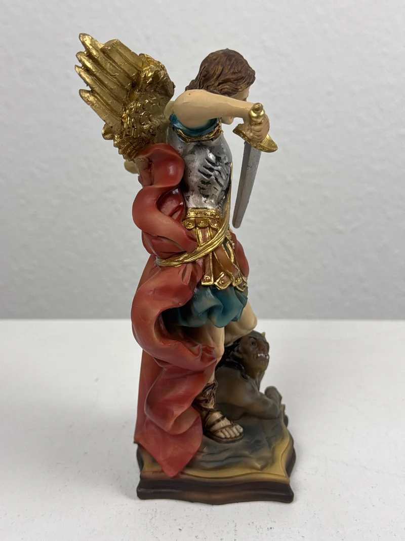 Sculpture de Saint Michel Archange (Statue Peinte à la Main)