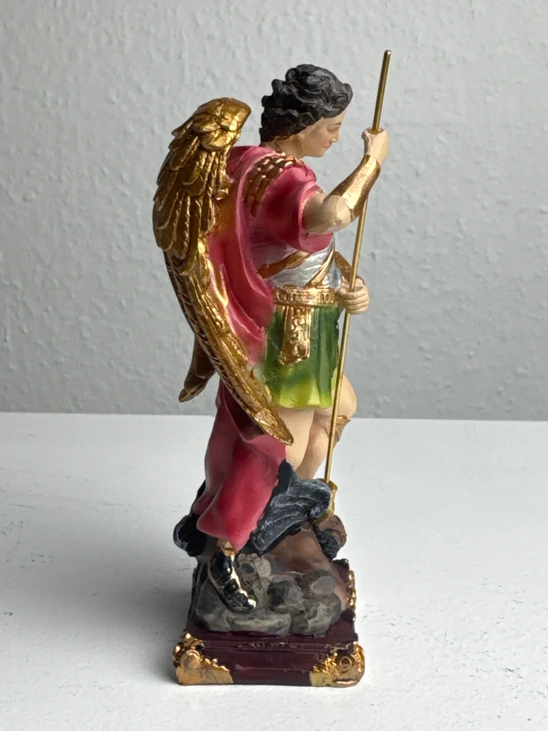 Sculpture de Saint Michel Archange – Vainqueur du Mal