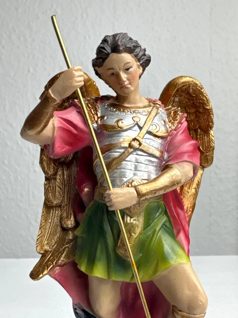 Sculpture de Saint Michel Archange – Vainqueur du Mal