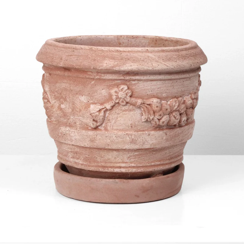 Petit vase de fleurs en terre cuite