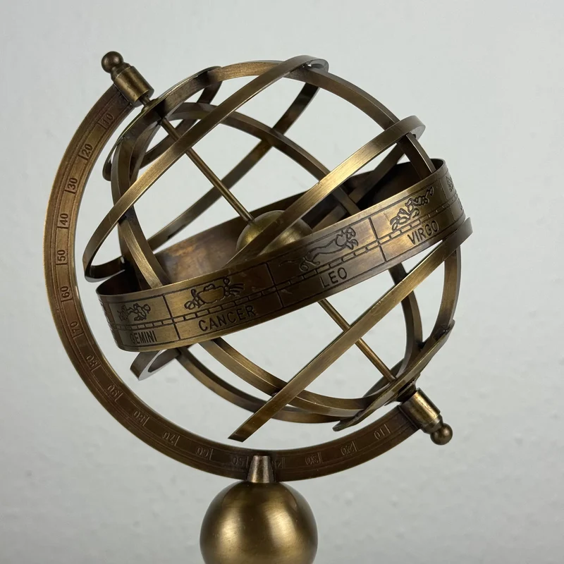 Petite sphère armillaire en laiton (Sculpture en laiton)