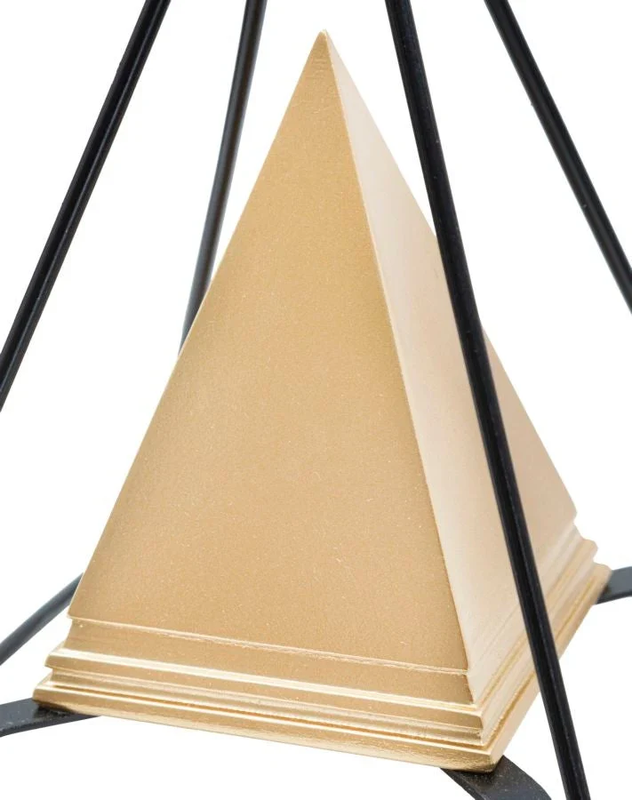 Pyramide dorée avec cadre noir (statue en résine)