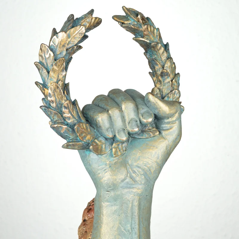 Sculpture Champion « Proelior » par Anglada sur Base en Marbre